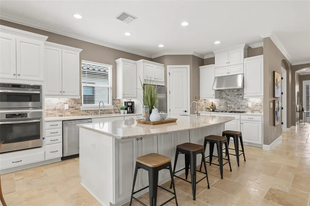 3118 FORSYTHIA DRIVE Odessa, FL 33556