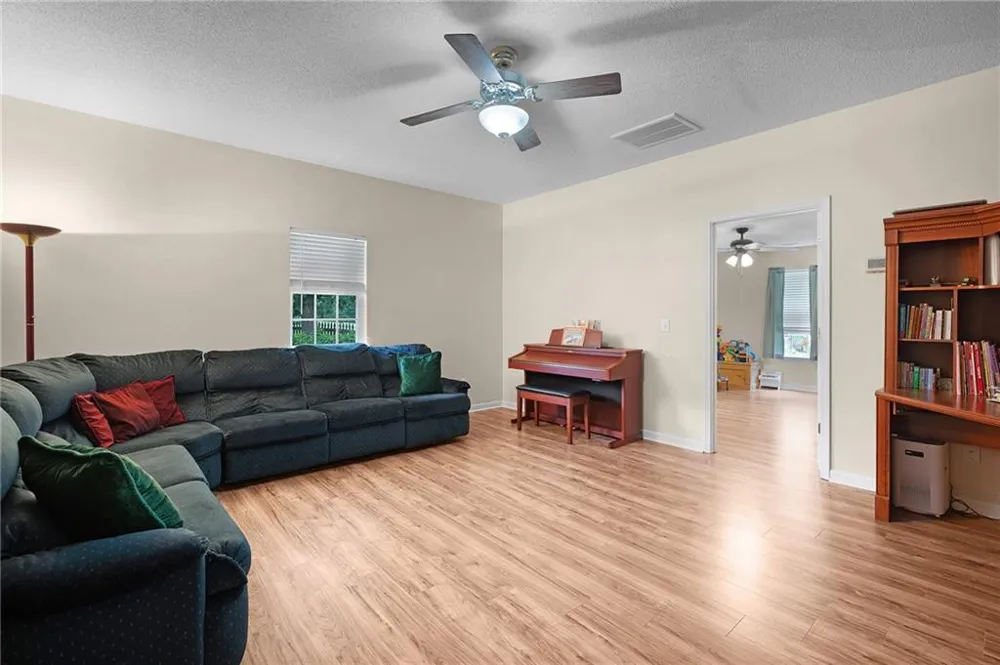 154 Honeysuckle Drive SE Calhoun, GA 30701
