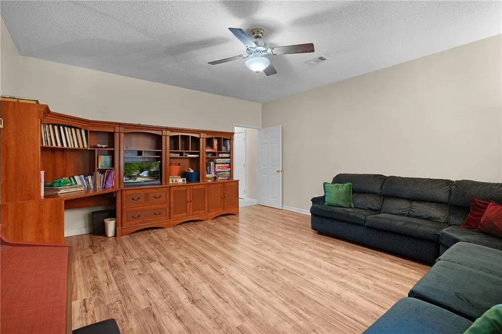 154 Honeysuckle Drive SE Calhoun, GA 30701