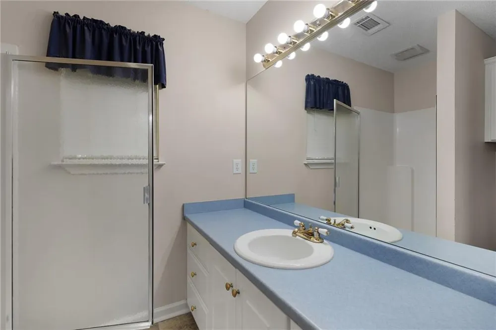 154 Honeysuckle Drive SE Calhoun, GA 30701