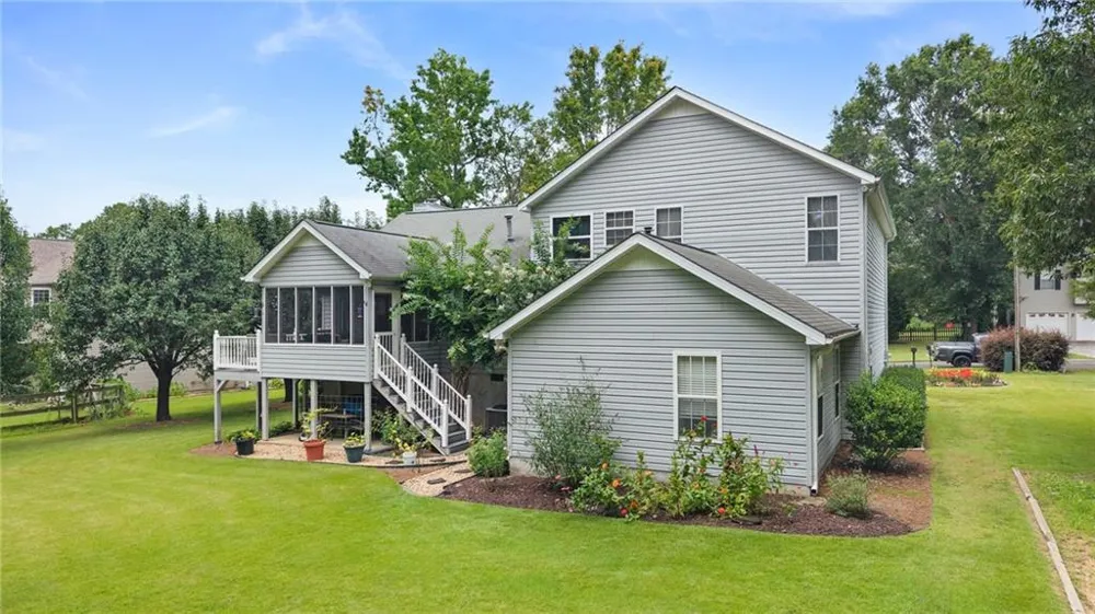 154 Honeysuckle Drive SE Calhoun, GA 30701