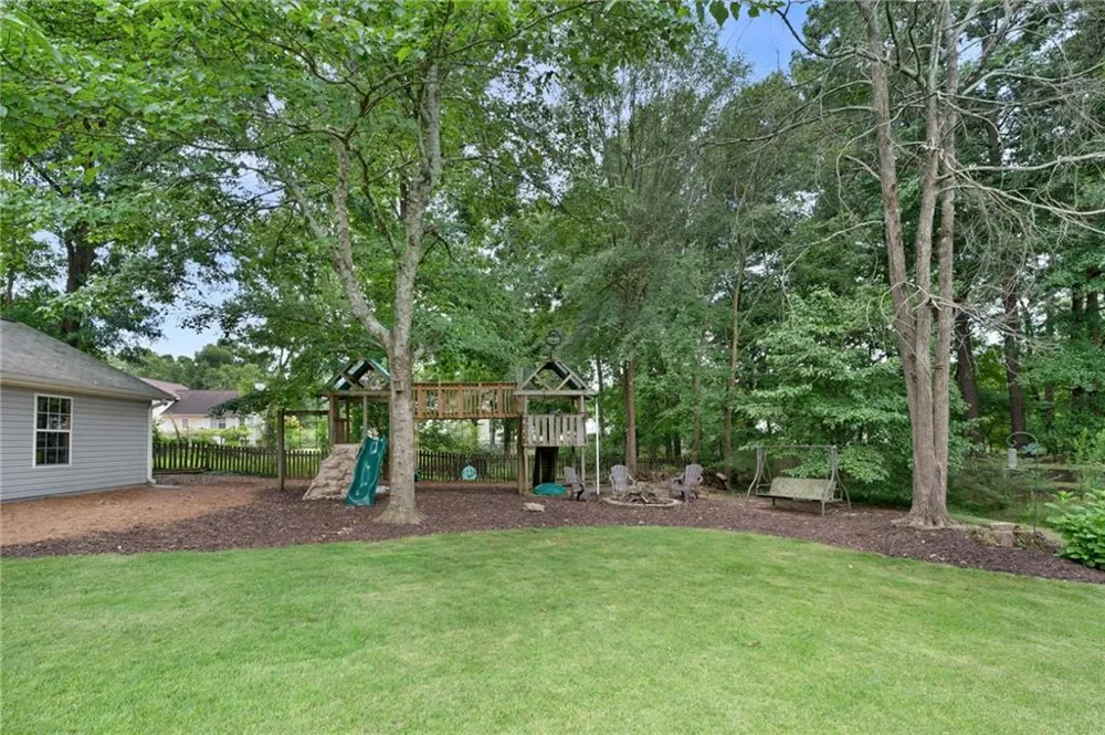 154 Honeysuckle Drive SE Calhoun, GA 30701