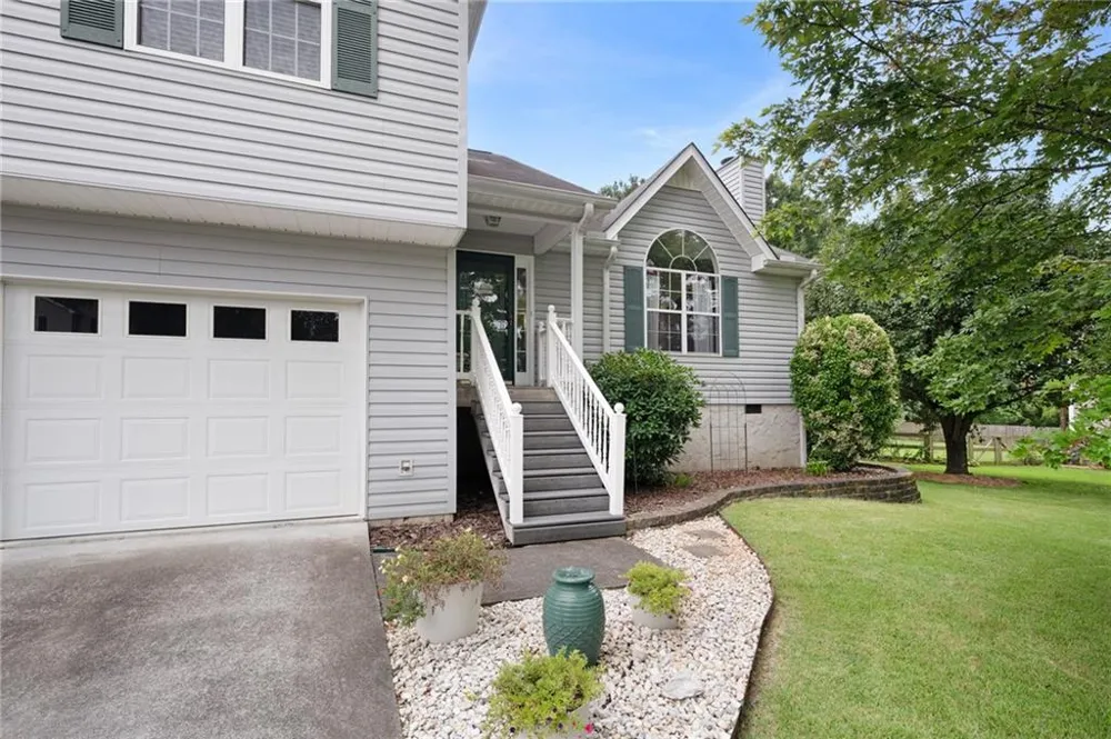 154 Honeysuckle Drive SE Calhoun, GA 30701