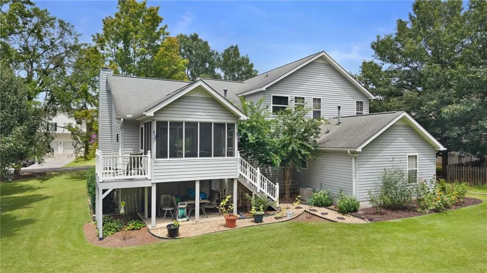 154 Honeysuckle Drive SE Calhoun, GA 30701
