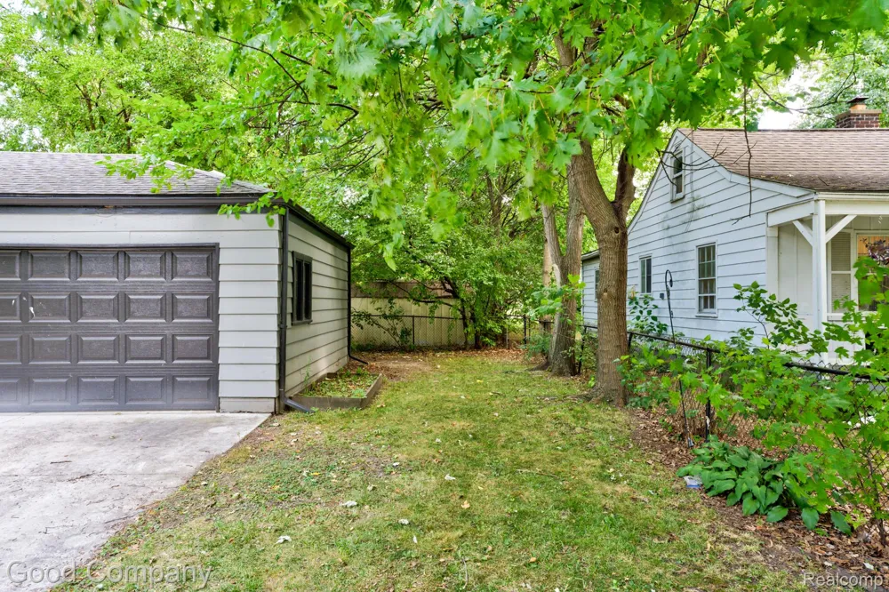1710 Woodward Heights Ferndale City, MI 48220