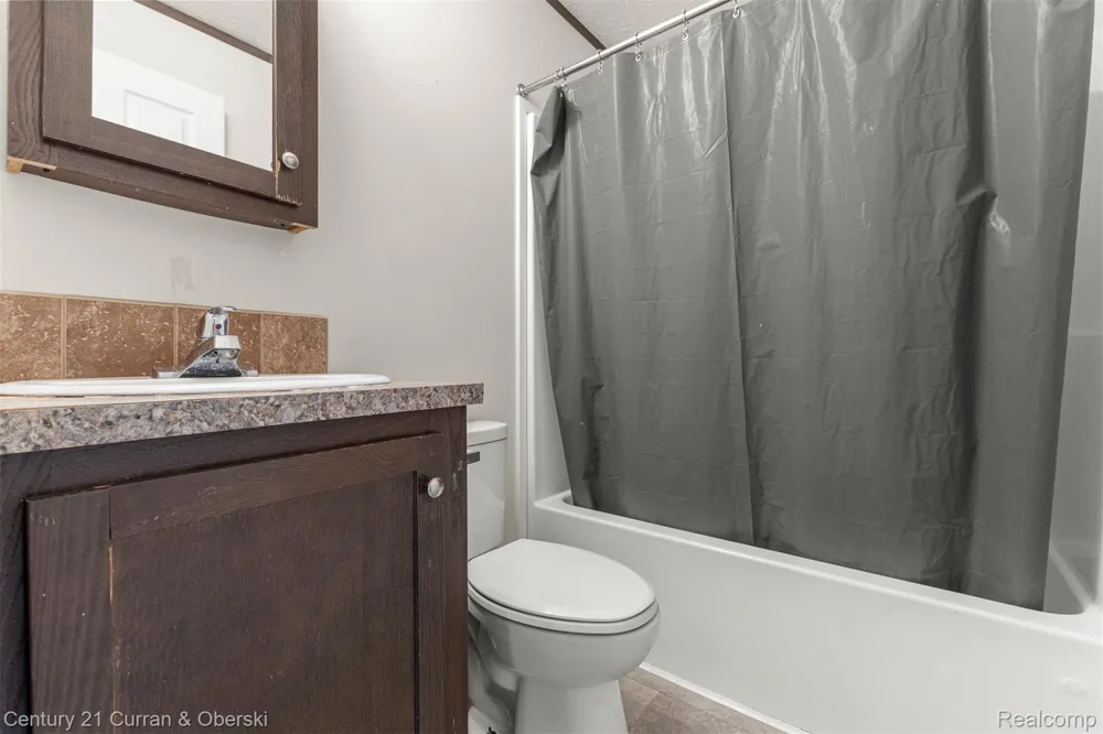 76 Fawn Lake Drive Walled Lake City, MI 48390
