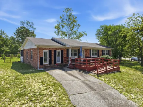 3261 Vardaman Avenue
