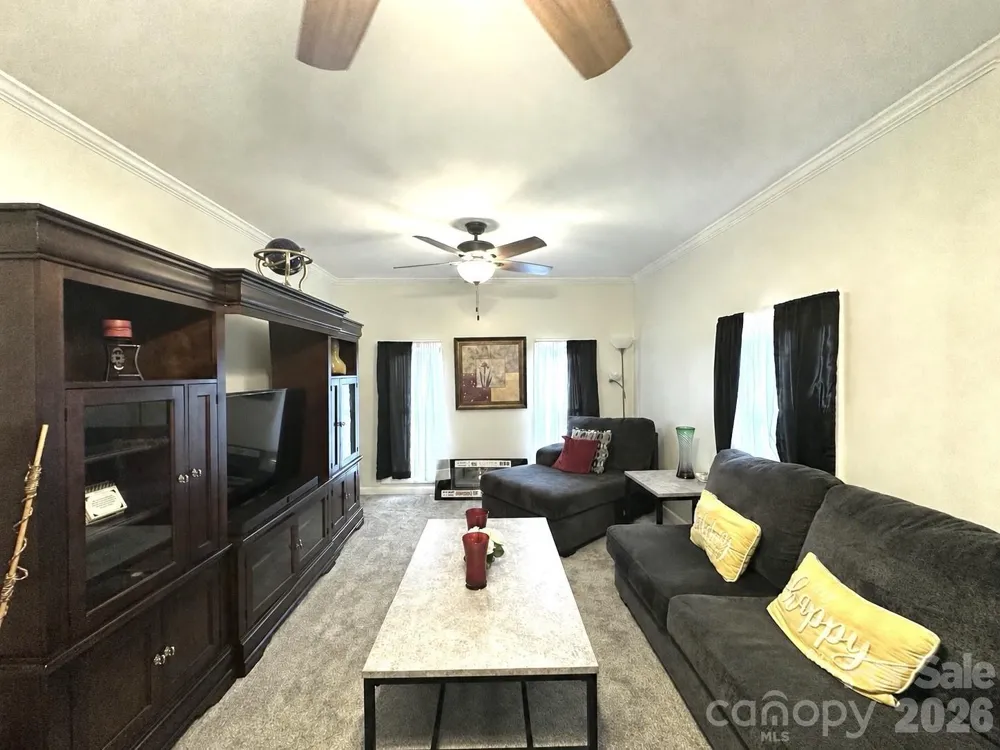 3261 Vardaman Avenue Hope Mills, NC 28348