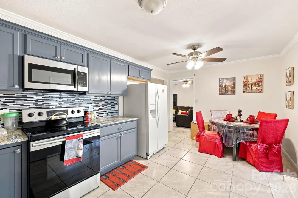 3261 Vardaman Avenue Hope Mills, NC 28348
