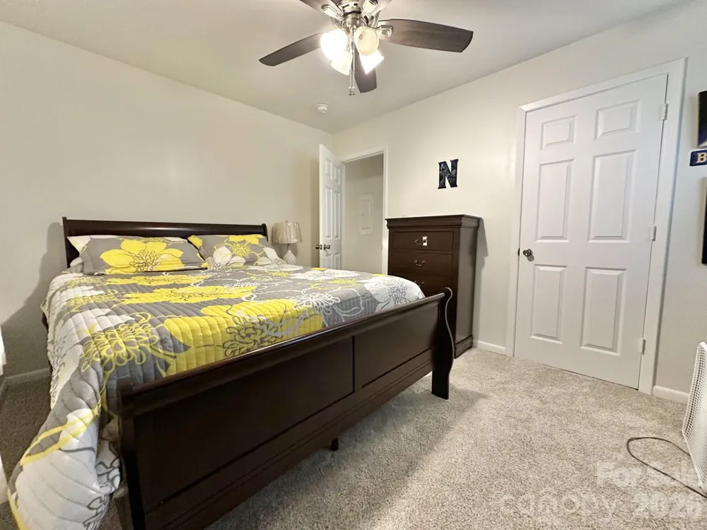 3261 Vardaman Avenue Hope Mills, NC 28348