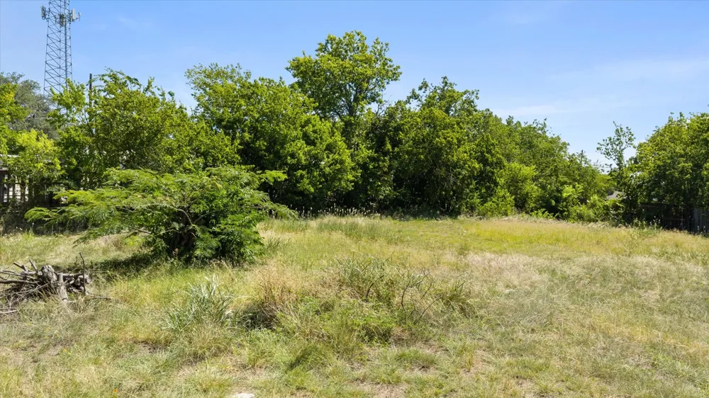 721 Houston Street Granbury, TX 76048