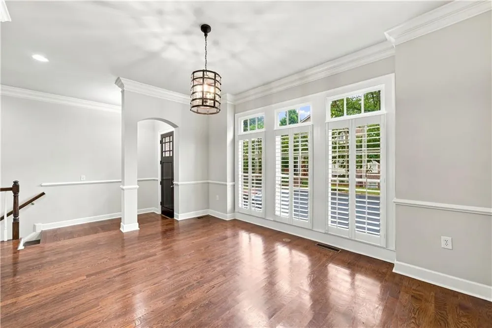 102 Riversgate Drive Sandy Springs, GA 30339