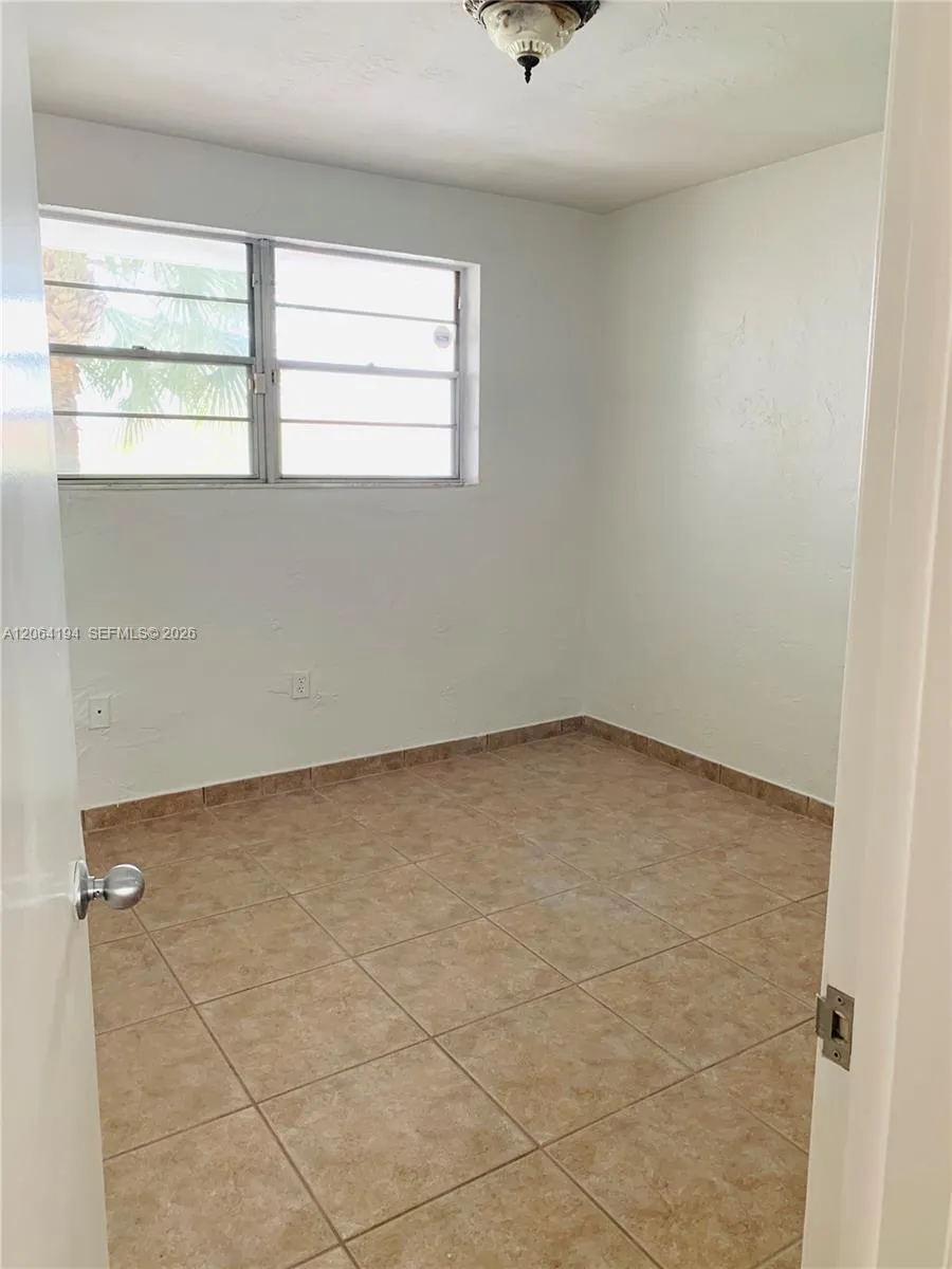 6900 Kendall Dr #A304 Pinecrest, FL 33156