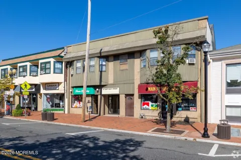41 E Main Street
