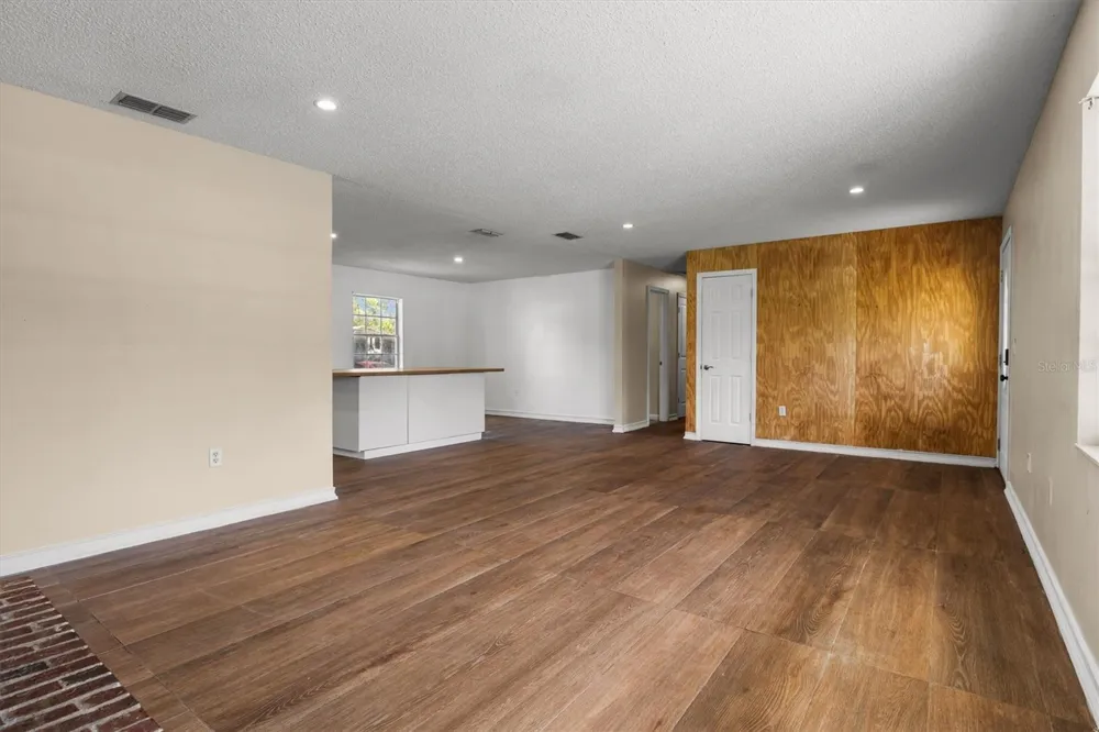 9545 STATE ROAD 33 Polk City, FL 33868