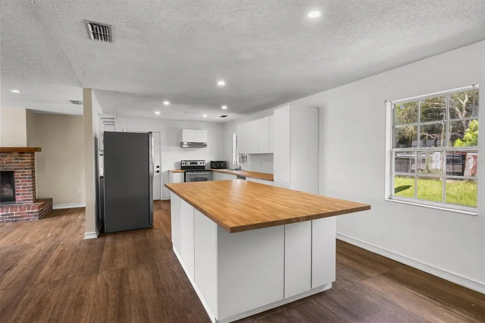 9545 STATE ROAD 33 Polk City, FL 33868