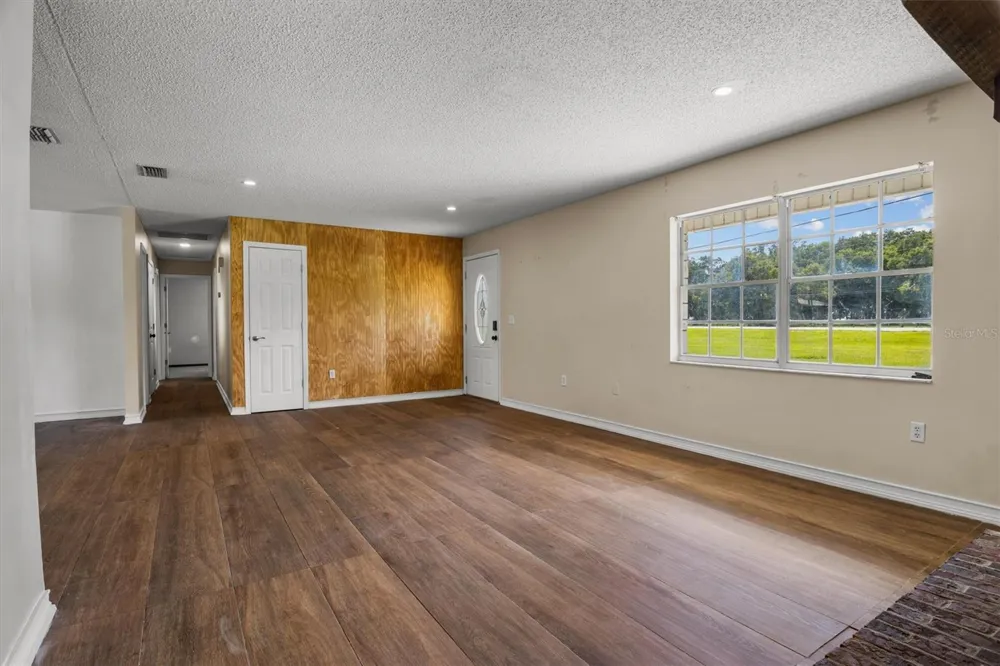 9545 STATE ROAD 33 Polk City, FL 33868