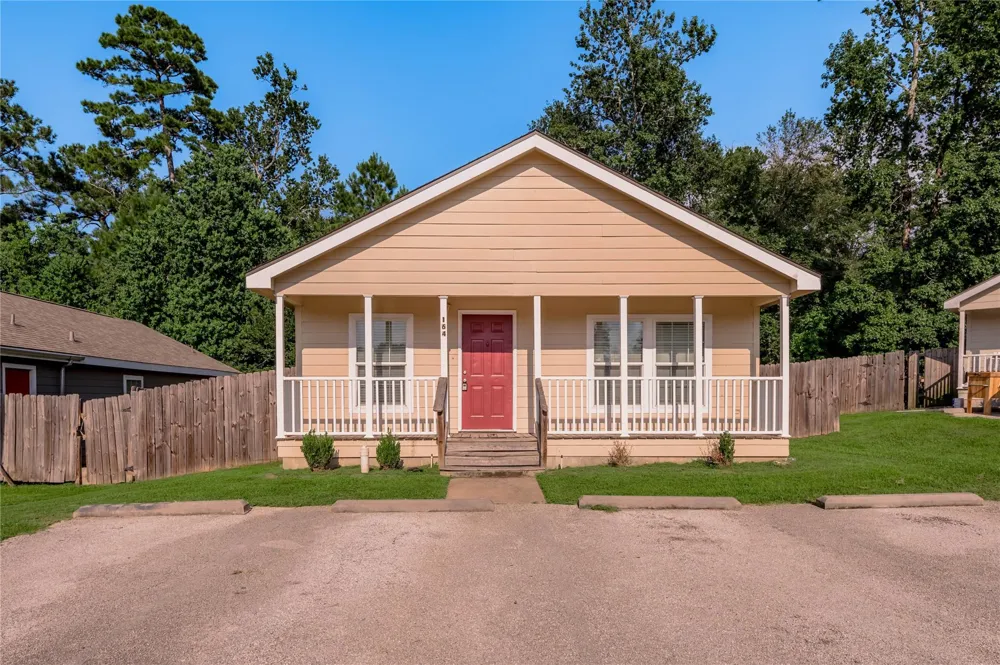 164 Varsity Drive Huntsville, TX 77340