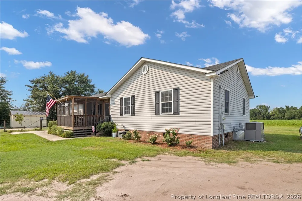 1435 Old Mintz Highway Roseboro, NC 28382