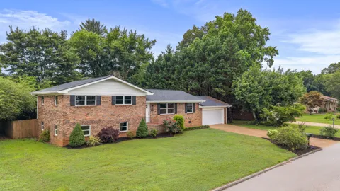 2307 Brookhaven Circle