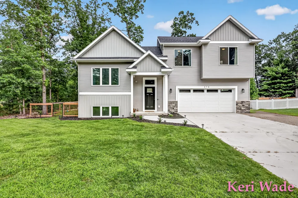 370 Chopin Drive Muskegon Charter Township, MI 49442