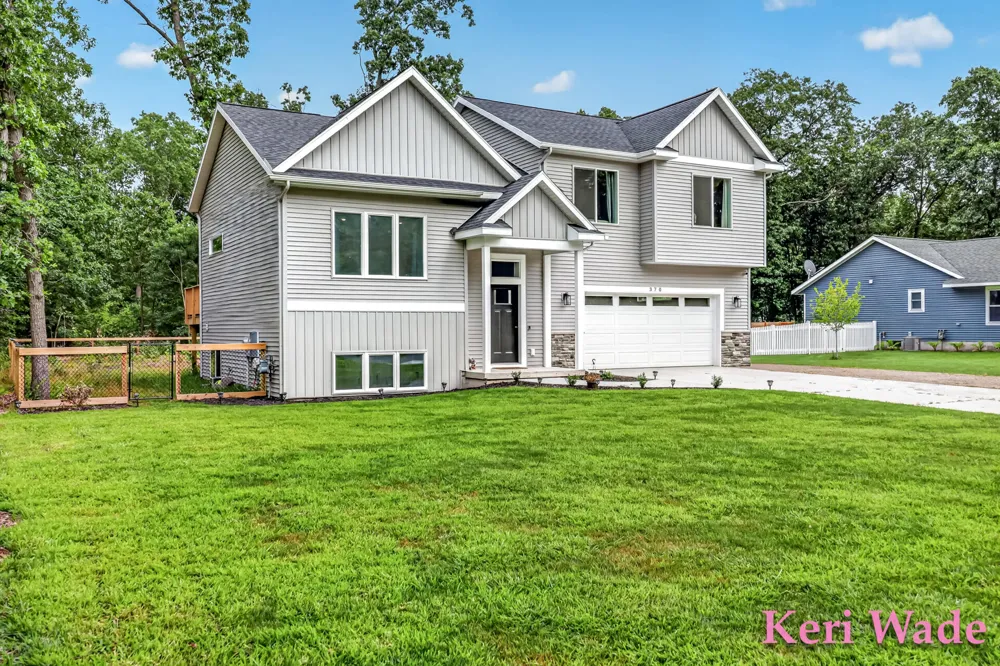 370 Chopin Drive Muskegon Charter Township, MI 49442