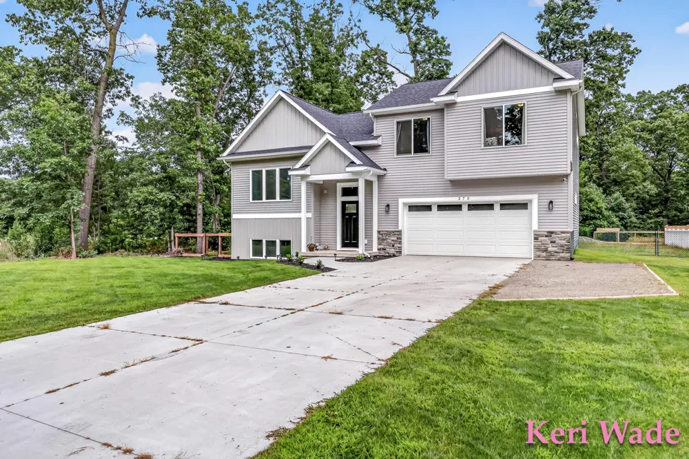 370 Chopin Drive Muskegon Charter Township, MI 49442