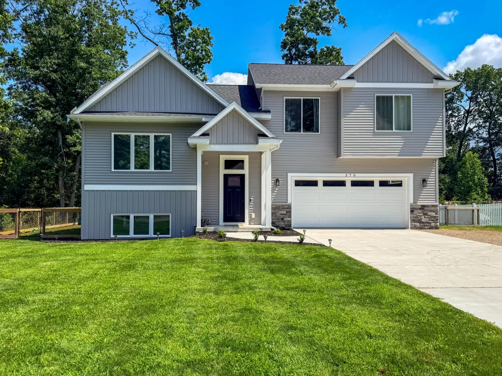 370 Chopin Drive Muskegon Charter Township, MI 49442