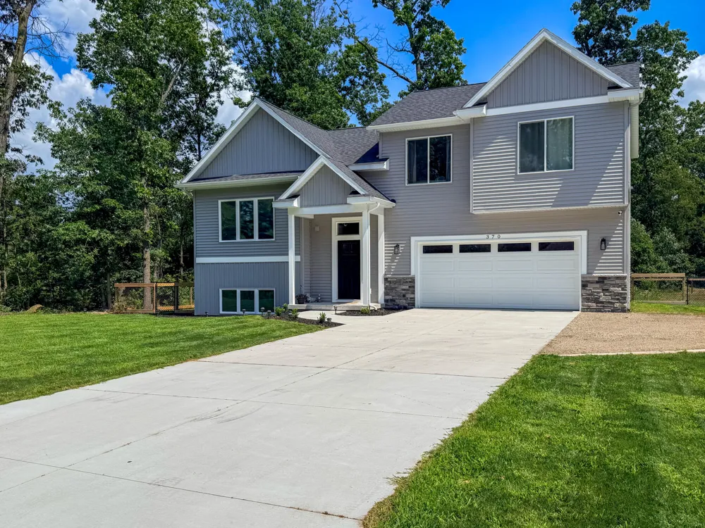 370 Chopin Drive Muskegon Charter Township, MI 49442