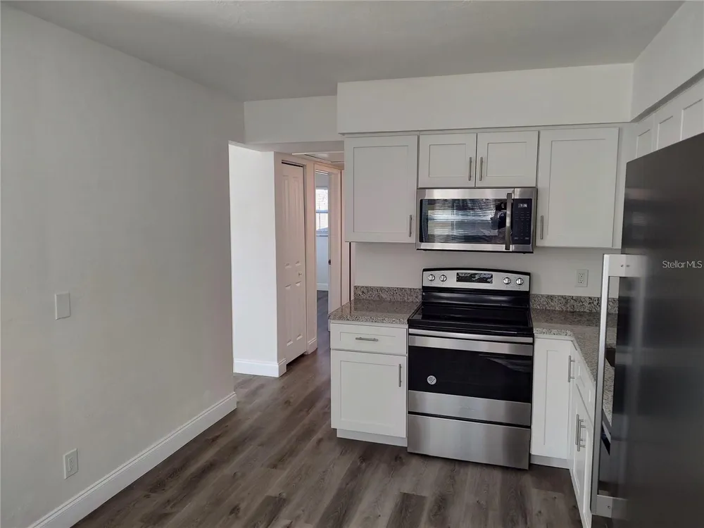 4637 12TH AVENUE St Petersburg, FL 33713