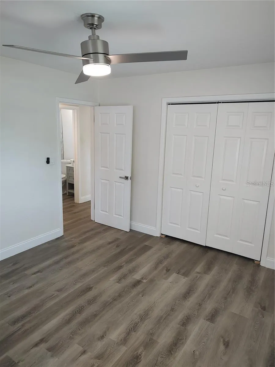 4637 12TH AVENUE St Petersburg, FL 33713