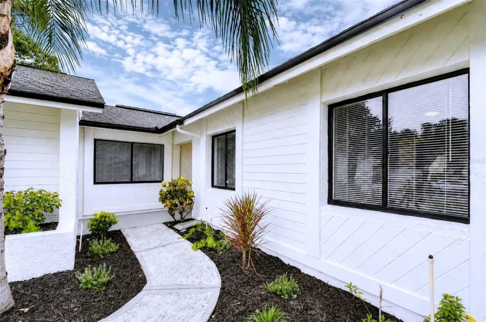 16131 GARDENDALE DRIVE Tampa, FL 33624