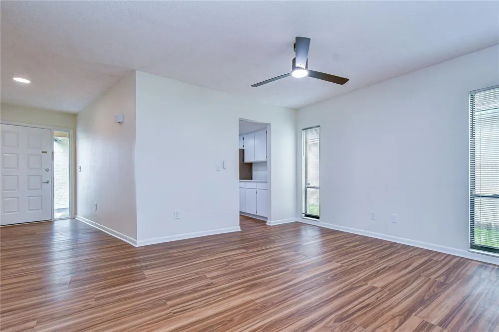 16131 GARDENDALE DRIVE Tampa, FL 33624