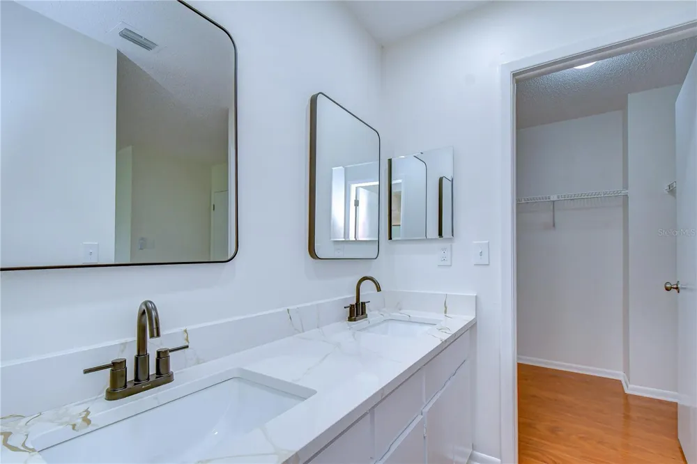 16131 GARDENDALE DRIVE Tampa, FL 33624