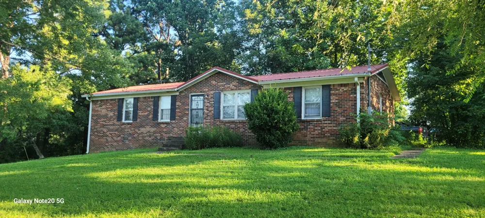 1025 Glenn Ave Lewisburg, TN 37091