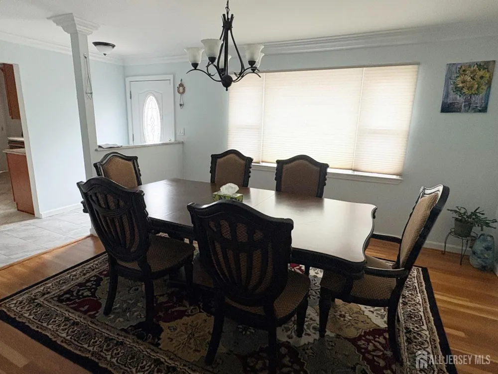 61 Rose Street Edison, NJ 08817