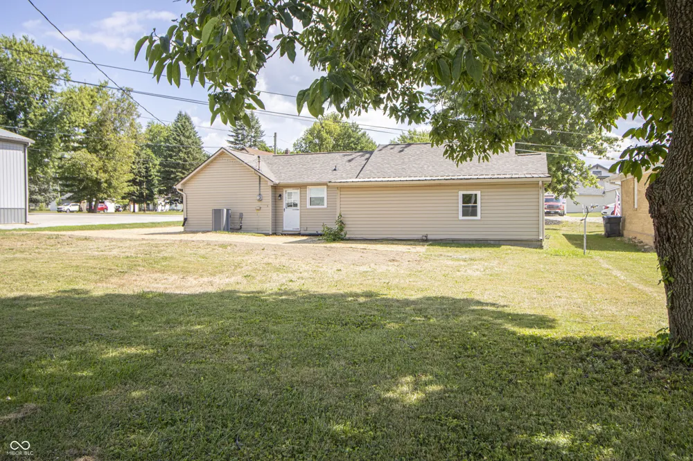 304 Maple Street Frankton, IN 46044