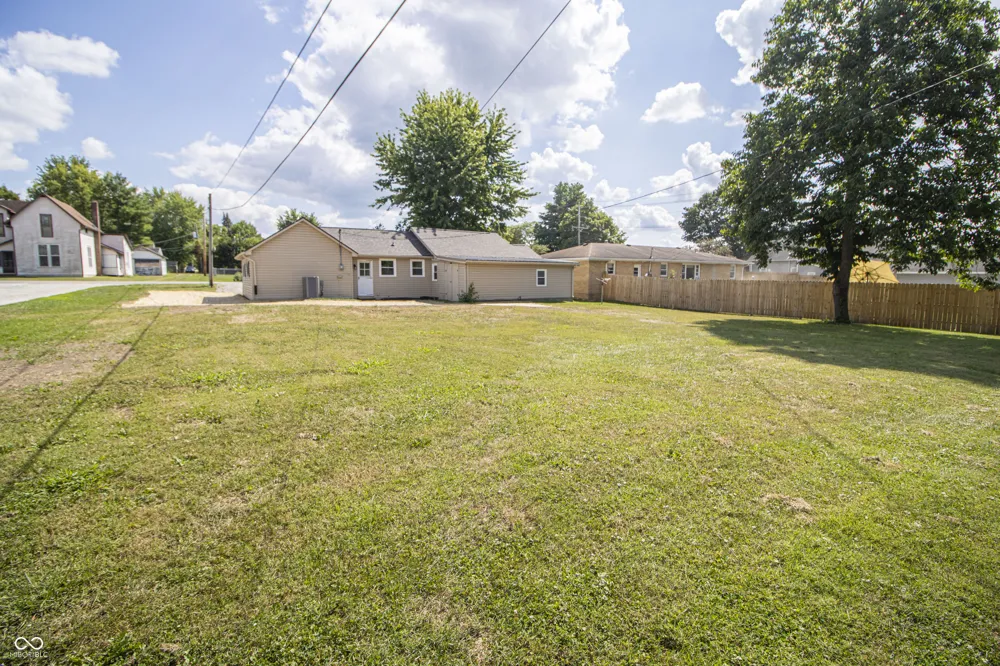 304 Maple Street Frankton, IN 46044