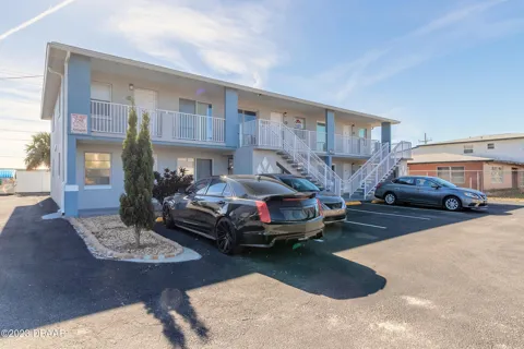 428 Auburn Drive #202