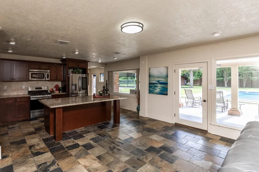 1280 Cherokee Lane Beaumont, TX 77702