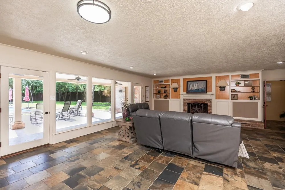 1280 Cherokee Lane Beaumont, TX 77702