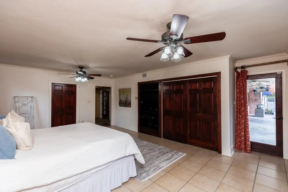 1280 Cherokee Lane Beaumont, TX 77702