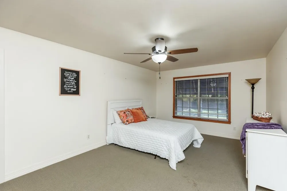 1280 Cherokee Lane Beaumont, TX 77702