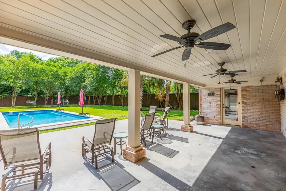 1280 Cherokee Lane Beaumont, TX 77702