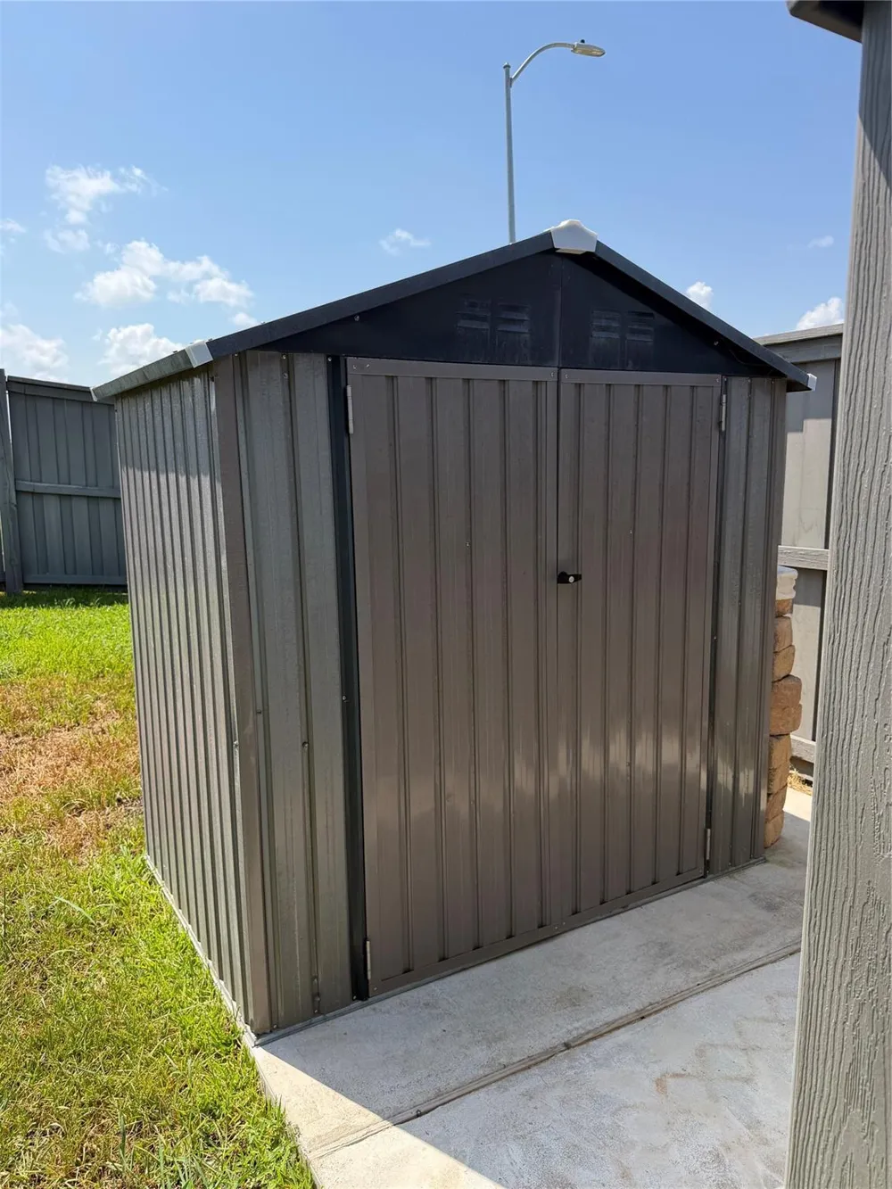 2035 Woodlark Way Sealy, TX 77474