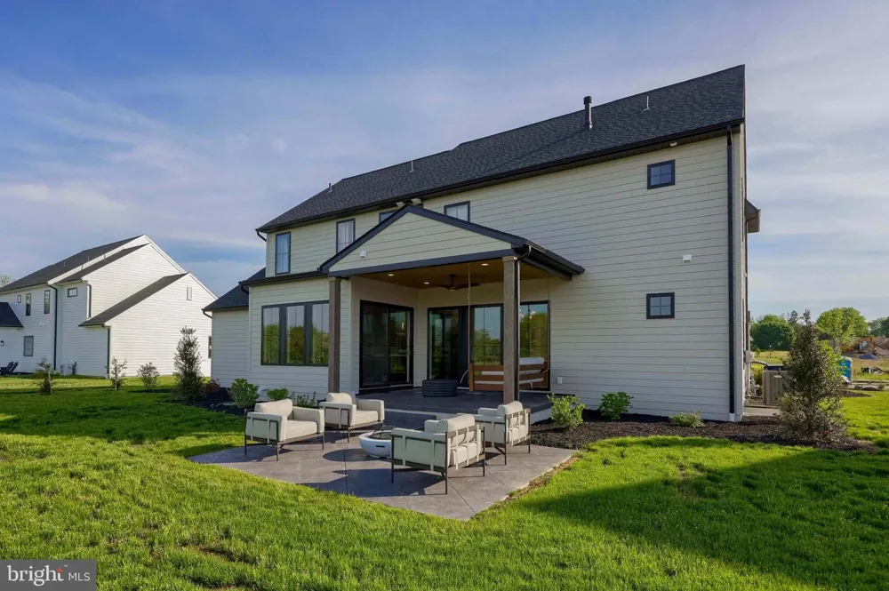 837 WHEATFIELD LANE Lebanon, PA 17042