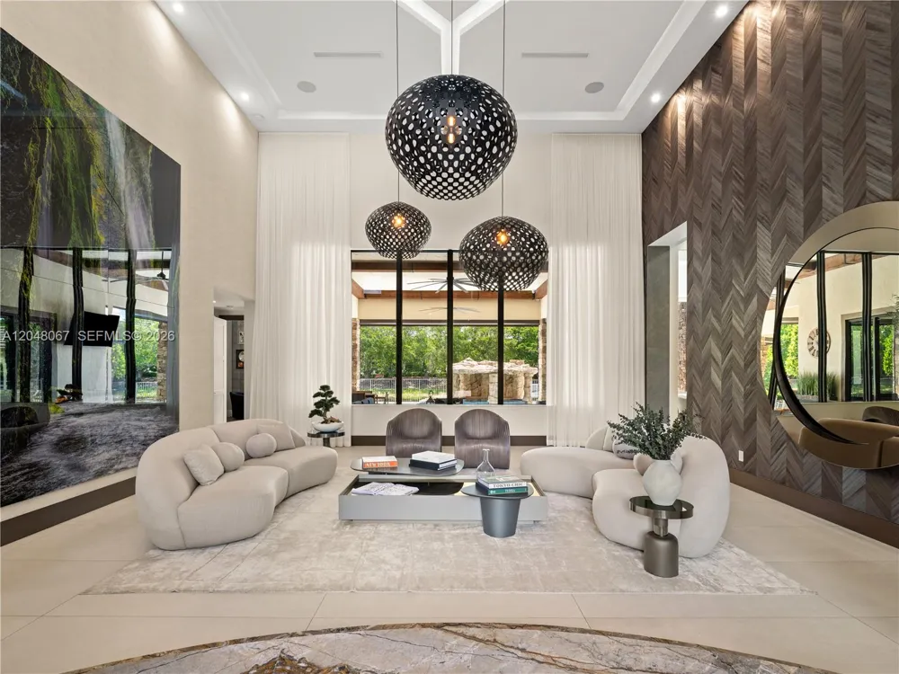 3724 Pine Lake Dr Weston, FL 33332