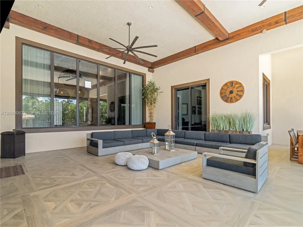 3724 Pine Lake Dr Weston, FL 33332