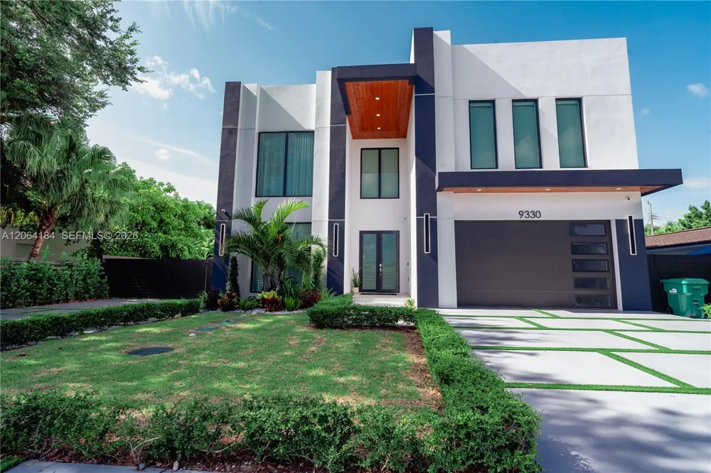 9330 SW 34th St Miami, FL 33165