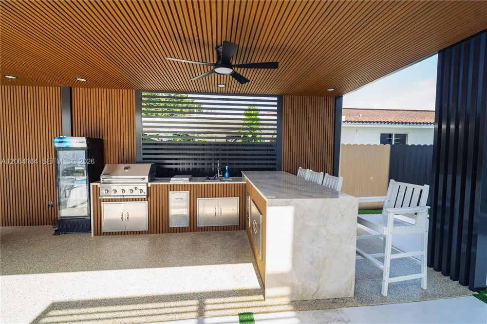 9330 SW 34th St Miami, FL 33165